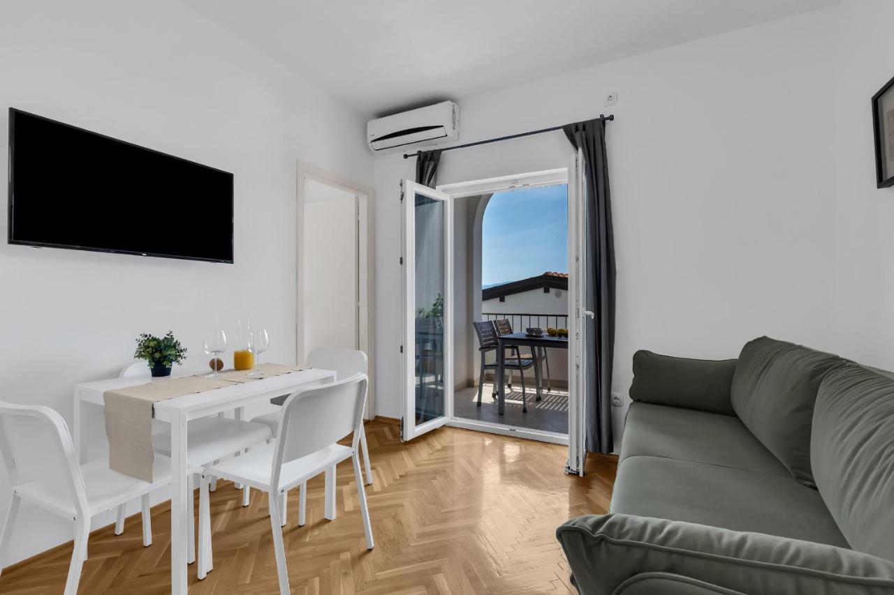 זאוסטרוג Apartments Barbaric מראה חיצוני תמונה