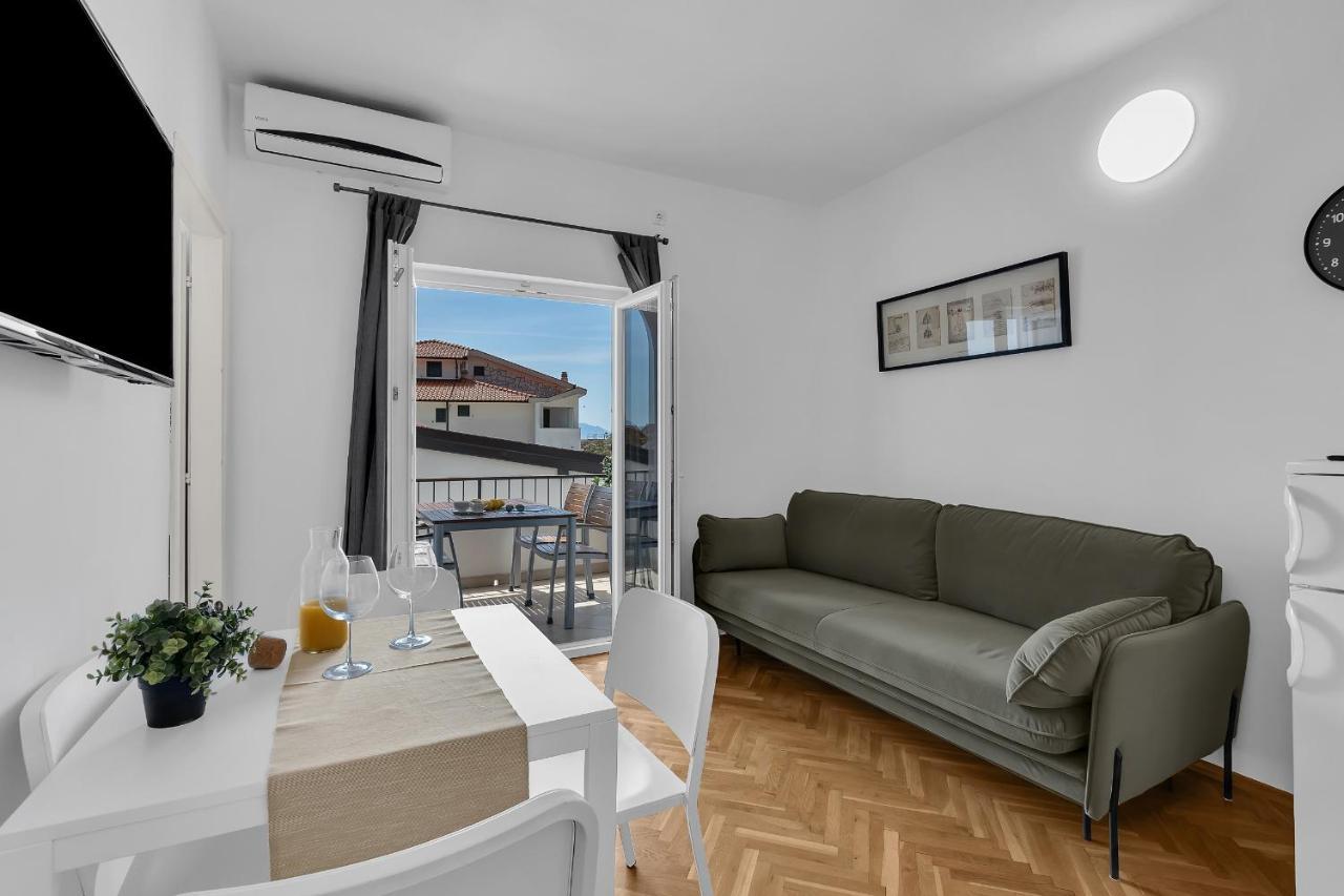 זאוסטרוג Apartments Barbaric מראה חיצוני תמונה